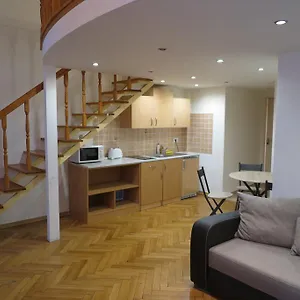 Apartament I Love, Budapesta